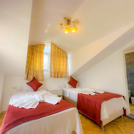 Nokta Park K 4+1 Villa, Oezel Havuzlu *